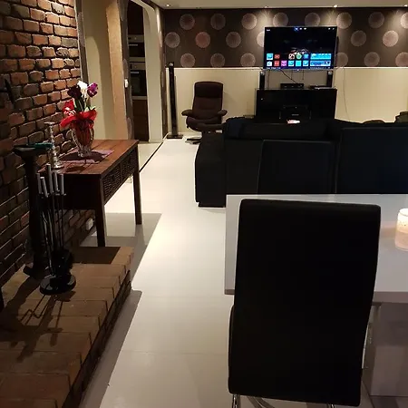 House Apartment *